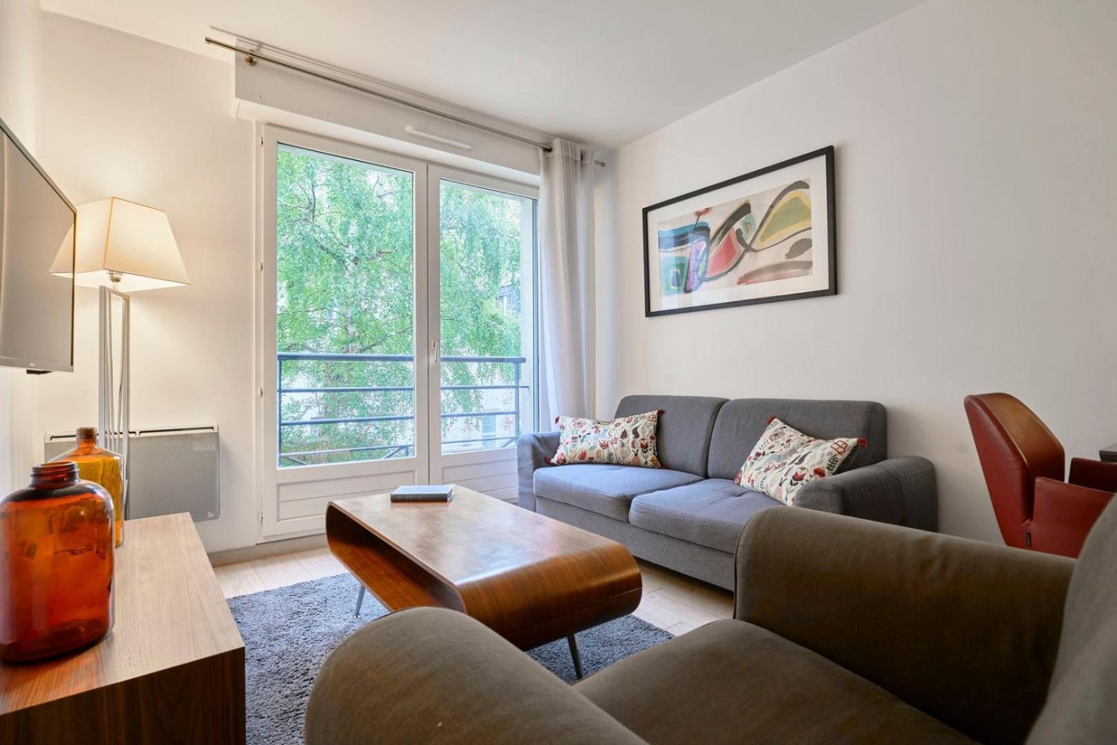 Centre - Superb Bright Parking Apartment *
