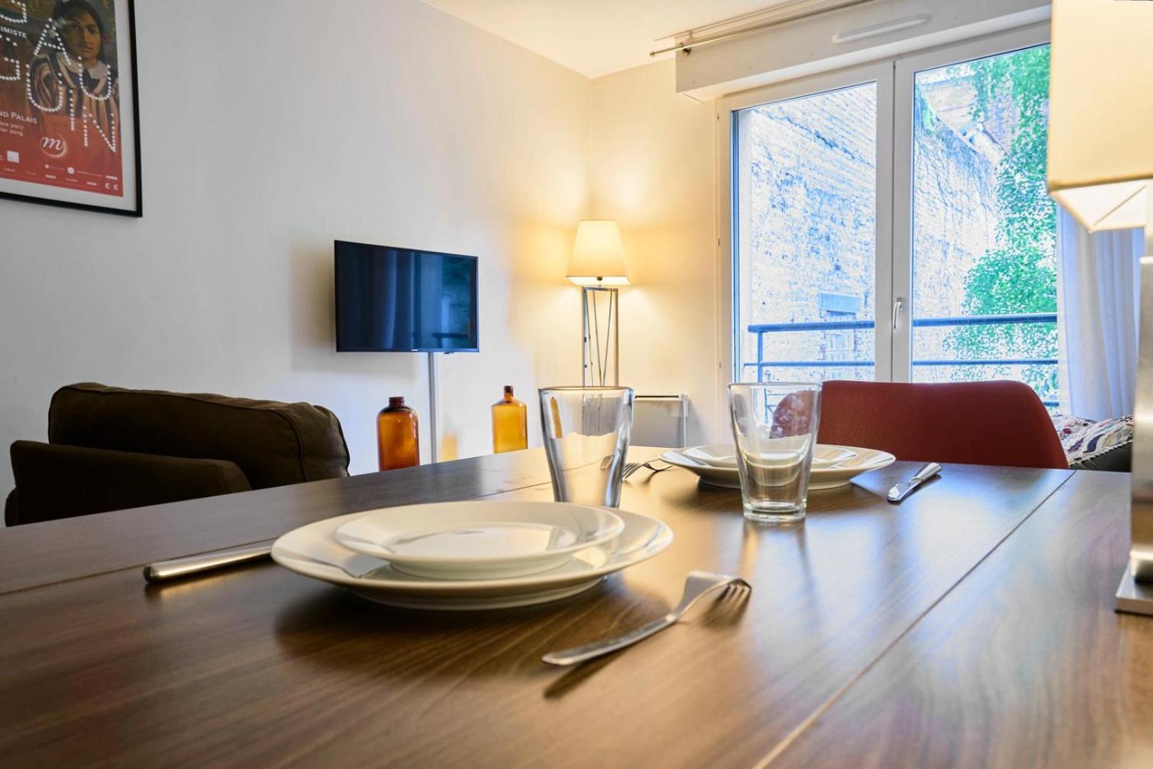 Apartment Centre - Superb Bright Parking