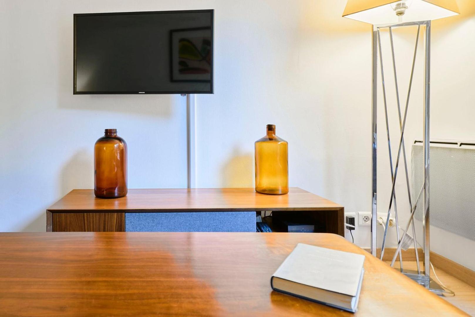 Centre - Superb Bright Parking Appartement *