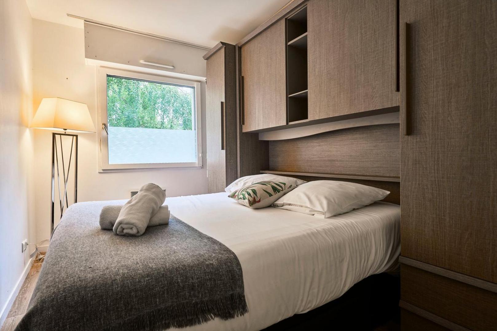 Centre - Superb Bright Parking Appartement *