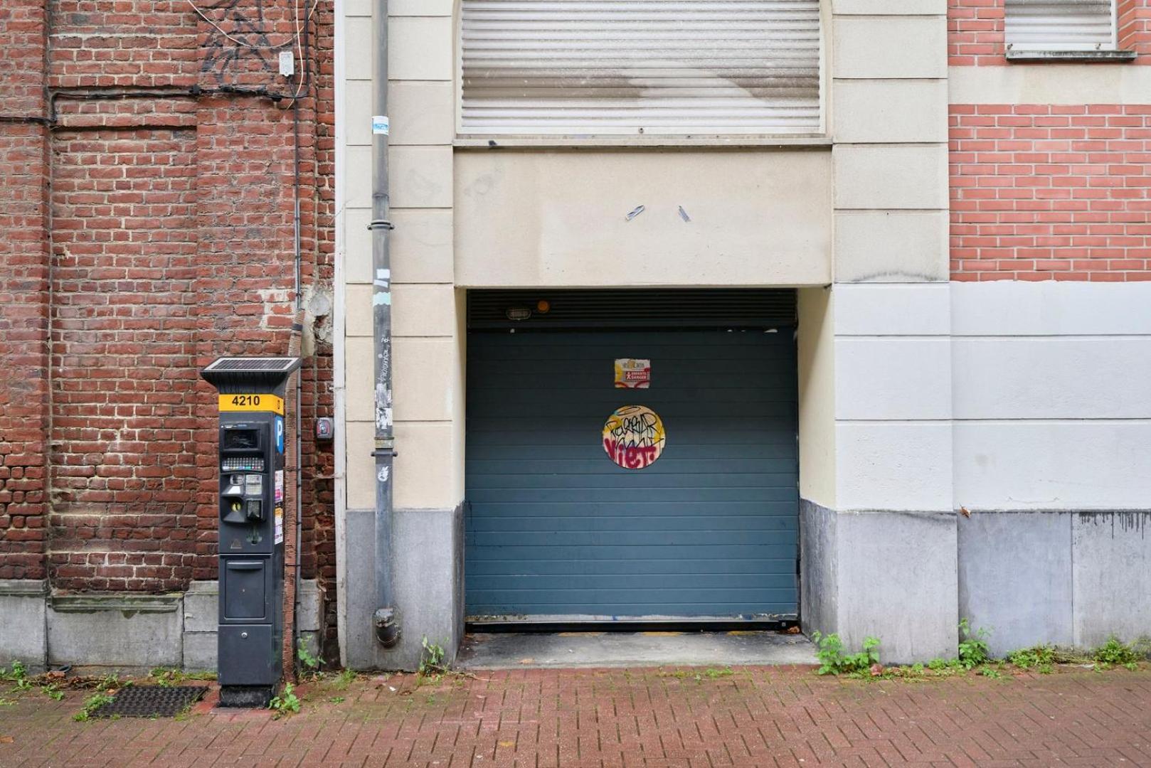 Centre - Superb Bright Parking Appartement
